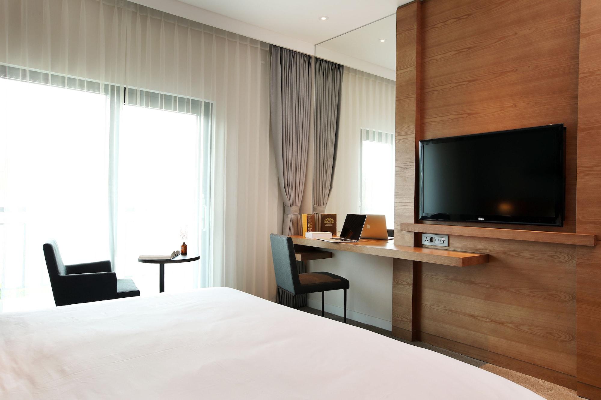 The Jeju 5*